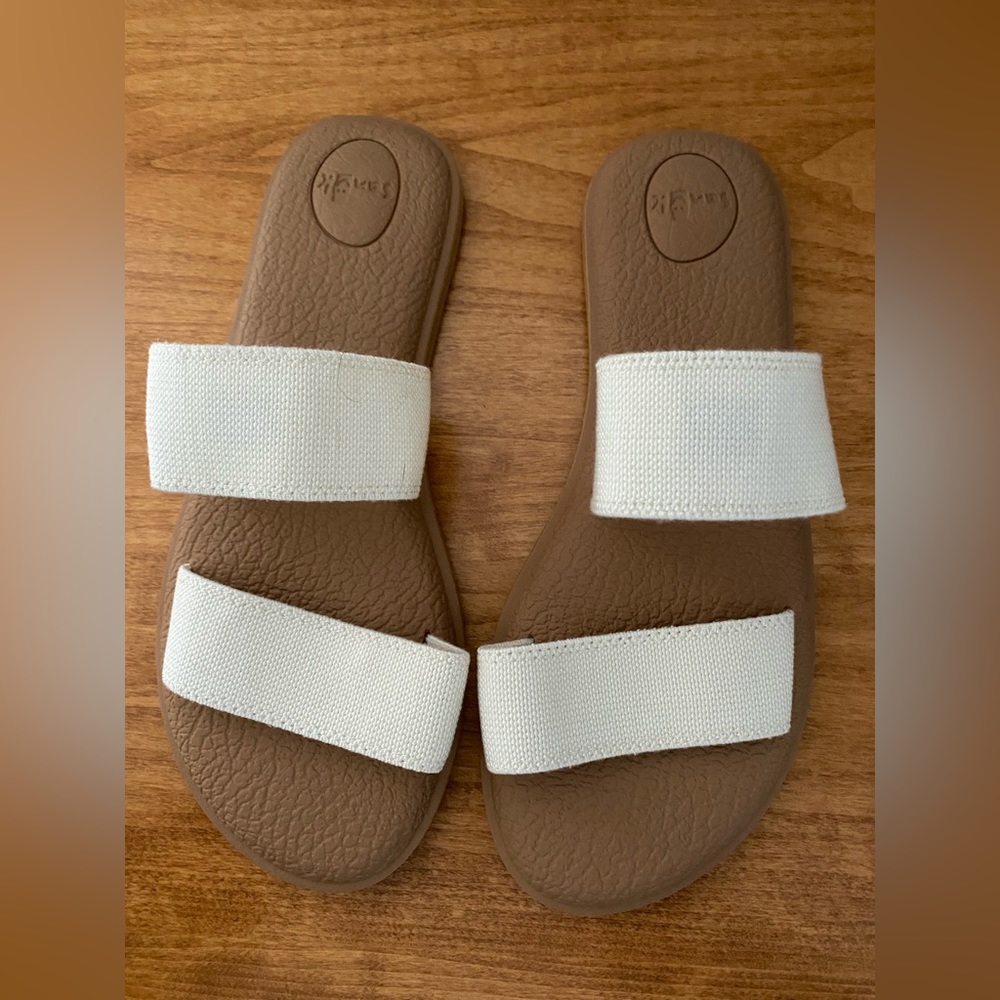 Sanuk sandals